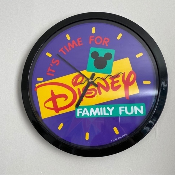 Disney family fun 90s vintage promotion wall clock RARE - Picture 1 of 5